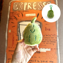 Laden Sie das Bild in den Galerie-Viewer, Bittermelonenpuppe Schlüsselanhänger