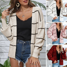 Laden Sie das Bild in den Galerie-Viewer, Gestreifte Strickjacke