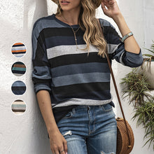 Laden Sie das Bild in den Galerie-Viewer, Gestreiftes Sweatshirt mit Rundhalsausschnitt
