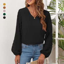 Laden Sie das Bild in den Galerie-Viewer, Langärmliges T-Shirt aus Chiffon mit V-Ausschnitt