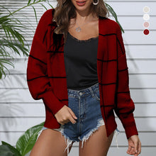 Laden Sie das Bild in den Galerie-Viewer, Gestreifte Strickjacke