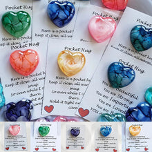 Laden Sie das Bild in den Galerie-Viewer, Herzförmige Taschenumarmung