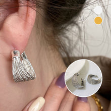 Laden Sie das Bild in den Galerie-Viewer, C-förmige Gebürstete Ohrringe