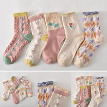 Laden Sie das Bild in den Galerie-Viewer, Rosafarbene Baumwollsocken mit Blumenmuster für Damen (5 Paar)