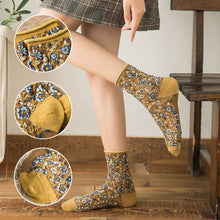 Laden Sie das Bild in den Galerie-Viewer, Vintage ethnische bestickte florale Damensocken