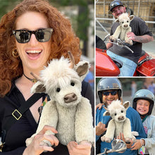 Laden Sie das Bild in den Galerie-Viewer, Simulation Schottische Hochlandkuh Plüschpuppe