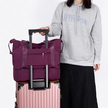 Laden Sie das Bild in den Galerie-Viewer, Faltbare wasserdichte Reisehandtasche mit großer Kapazität