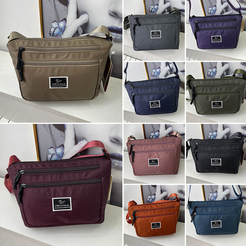 Einfarbige Nylontasche mit Reißverschluss