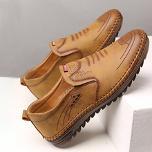 Laden Sie das Bild in den Galerie-Viewer, Handgenähte atmungsaktive Lederschuhe mit weicher Oberfläche und Sehnensohle