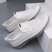 Laden Sie das Bild in den Galerie-Viewer, Handgenähte atmungsaktive Lederschuhe mit weicher Oberfläche und Sehnensohle