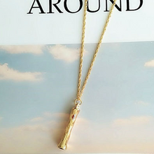 Laden Sie das Bild in den Galerie-Viewer, Vintage Buchstaben Halskette