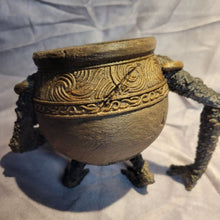 Laden Sie das Bild in den Galerie-Viewer, Magische Giftglasdekoration aus Harz