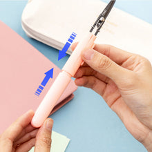 Laden Sie das Bild in den Galerie-Viewer, Mini tragbare faltbare Schere zum Auspacken in Stiftform