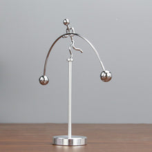 Laden Sie das Bild in den Galerie-Viewer, Moderne Ausgewogene Dekoration Aus Metall