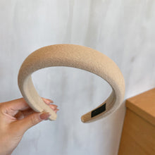 Laden Sie das Bild in den Galerie-Viewer, Neues einfarbiges breites weiches elastisches Haarband
