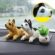 Laden Sie das Bild in den Galerie-Viewer, Niedliches Hund-Ornament Für Auto