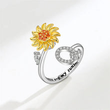Laden Sie das Bild in den Galerie-Viewer, Tochter/Enkelin verstellbarer Sonnenblumen-Alphabet-Ring