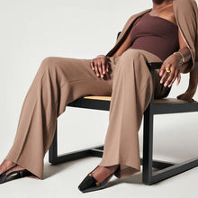 Laden Sie das Bild in den Galerie-Viewer, Krepp-Faltenhose