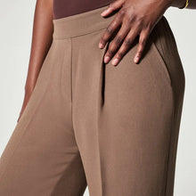 Laden Sie das Bild in den Galerie-Viewer, Krepp-Faltenhose