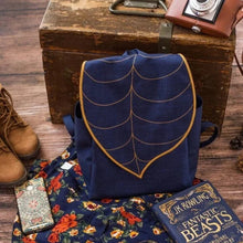 Laden Sie das Bild in den Galerie-Viewer, Rucksack aus Segeltuch mit Blattmuster