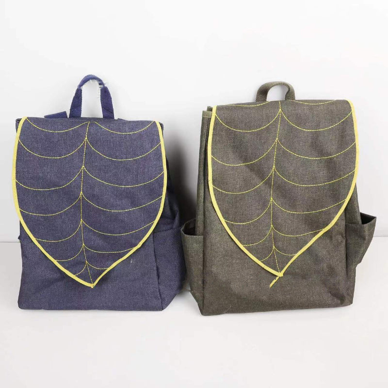 Rucksack aus Segeltuch mit Blattmuster