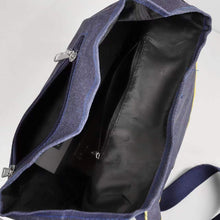 Laden Sie das Bild in den Galerie-Viewer, Rucksack aus Segeltuch mit Blattmuster