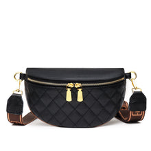 Laden Sie das Bild in den Galerie-Viewer, Rhombus Brusttasche aus weichem Leder