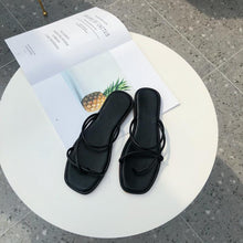 Laden Sie das Bild in den Galerie-Viewer, FeenHausschuhe mit eckiger Zehenpartie