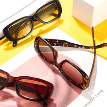 Laden Sie das Bild in den Galerie-Viewer, Stilvolle Minimalistische Sonnenbrille