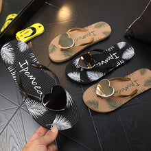 Laden Sie das Bild in den Galerie-Viewer, Stylische Sommer Strandsandalen mit Pfirsichherz für  Damen