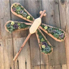 Laden Sie das Bild in den Galerie-Viewer, Tierblumentopf aus Holz