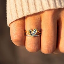 Laden Sie das Bild in den Galerie-Viewer, Unregelmäßiger Herz-Ring