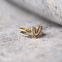 Laden Sie das Bild in den Galerie-Viewer, Unregelmäßiger Herz-Ring