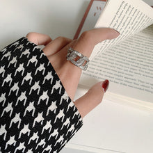 Laden Sie das Bild in den Galerie-Viewer, Verstellbarer modischer einfacher Diamant Kubikzirkonia Ring