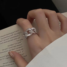 Laden Sie das Bild in den Galerie-Viewer, Verstellbarer modischer einfacher Diamant Kubikzirkonia Ring