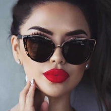Laden Sie das Bild in den Galerie-Viewer, Vintage Stilvolle Outdoor-Sonnenbrille