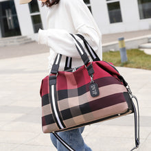 Laden Sie das Bild in den Galerie-Viewer, Wasserdichte Karierte Reisetasche Mit Großem Fassungsvermögen