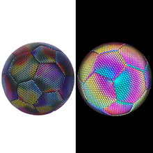 Laden Sie das Bild in den Galerie-Viewer, Reflektierender leuchtender Fußball