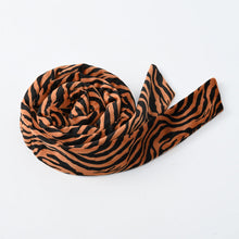Laden Sie das Bild in den Galerie-Viewer, Hitzefreies Lockenstab Stirnband