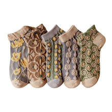 Laden Sie das Bild in den Galerie-Viewer, Damensocken aus Baumwolle mit geprägtem Blumenmuster