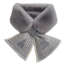 Laden Sie das Bild in den Galerie-Viewer, Süßer Warmer Plüschschal
