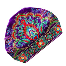 Laden Sie das Bild in den Galerie-Viewer, Besticktes Kopftuch im Ethno-Stil