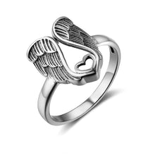 Laden Sie das Bild in den Galerie-Viewer, Ring mit Engel- und Herzdesign