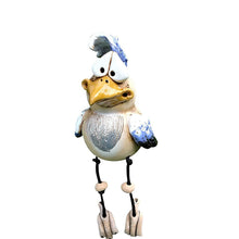 Laden Sie das Bild in den Galerie-Viewer, Hähnchen Gartendekoration aus Kunstharz
