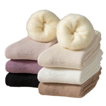 Laden Sie das Bild in den Galerie-Viewer, Kuschelige Unisex-Winter-Thermosocken aus Samt