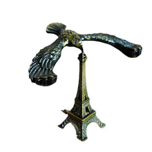 Laden Sie das Bild in den Galerie-Viewer, Adler-Eiffelturmmodell aus Legierung