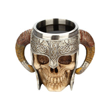 Laden Sie das Bild in den Galerie-Viewer, Schädelbecher mit Klauenhorngriff
