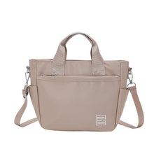 Laden Sie das Bild in den Galerie-Viewer, Leichte Schultertasche aus Nylon