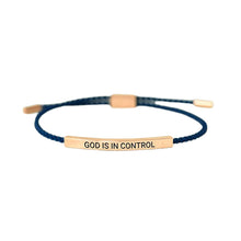 Laden Sie das Bild in den Galerie-Viewer, Armband „GOD IS IN CTRL“