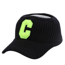 Laden Sie das Bild in den Galerie-Viewer, Süße gestrickte warme Baseballmütze